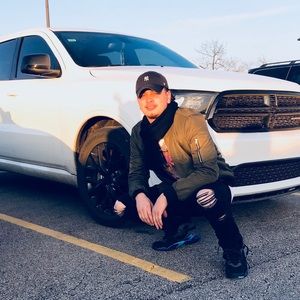 Meet your Posher, Javier